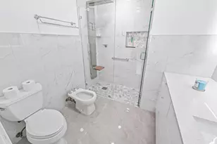 2597 W 73rd Pl, Hialeah, FL 33016 - Photo 34