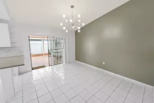 2597 W 73rd Pl, Hialeah, FL 33016 - Photo 14