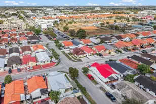 2597 W 73rd Pl, Hialeah, FL 33016 - Photo 10