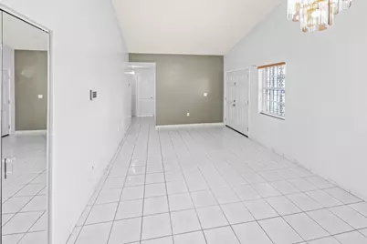 2597 W 73rd Place, Hialeah, FL 33016 - Photo 18