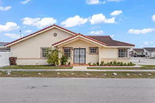 2597 W 73rd Pl, Hialeah, FL 33016 - Photo 2