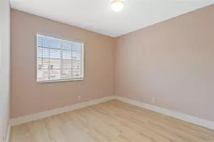 1186 SW 44th Ave, Deerfield Beach, FL 33442 - Photo 10