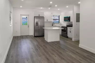 2724 SW 34th Court #B, Miami, FL 33133 - Photo 4