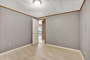 21411 NW 3rd St, Hollywood, FL 33029 - Photo 22