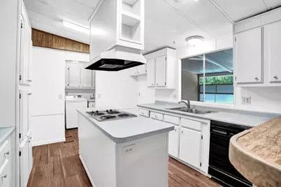 21411 NW 3rd Street, Pembroke Pines, FL 33029 - Photo 20