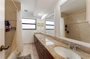 795 NE 165th St, Miami, FL 33162 - Photo 18