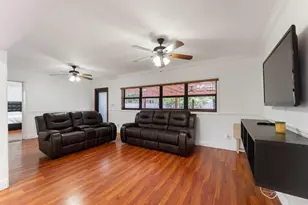 795 NE 165th St, Miami, FL 33162 - Photo 10