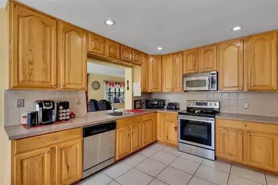 9802 NW 75th Court, Tamarac, FL 33321 - Photo 32