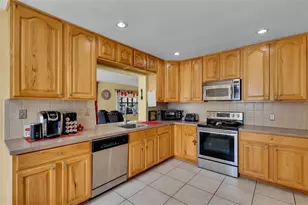 9802 NW 75th Ct, Tamarac, FL 33321 - Photo 32