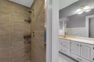 9802 NW 75th Ct, Tamarac, FL 33321 - Photo 14