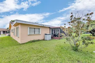 9802 NW 75th Ct, Tamarac, FL 33321 - Photo 36