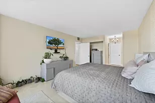2500 Parkview Dr, Hallandale Beach, FL 33009 - Photo 22