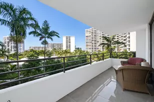 2500 Parkview Dr, Hallandale Beach, FL 33009 - Photo 2