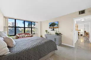 2500 Parkview Dr, Hallandale Beach, FL 33009 - Photo 18