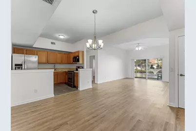 504 7th Square #103, Vero Beach, FL 32962 - Photo 4