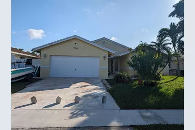 707 SE 3rd Avenue, Davie, FL 33004 - Photo 2