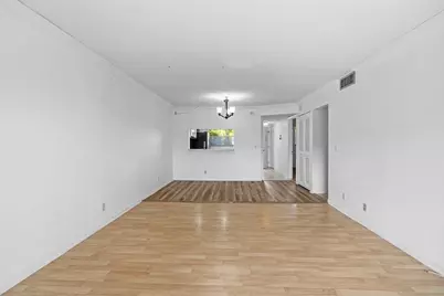 6075 N Sabal Palm Boulevard #301, Tamarac, FL 33319 - Photo 8