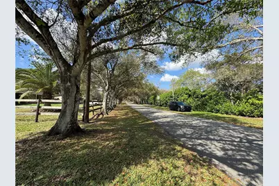 13630 SW 24th Street, Davie, FL 33325 - Photo 46