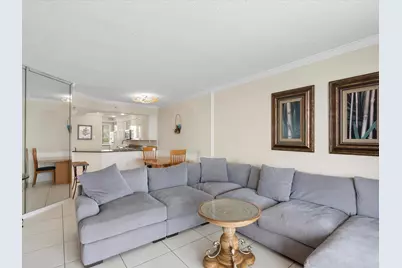 18260 N Bay Road #304, Sunny Isles Beach, FL 33160 - Photo 10