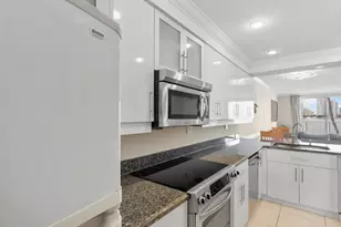 18260 N Bay Rd, Sunny Isles Beach, FL 33160 - Photo 8