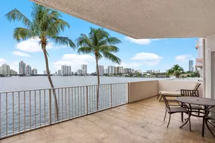 18260 N Bay Rd, Sunny Isles Beach, FL 33160 - Photo 2