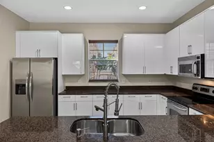 1033 NE 17th Way, Fort Lauderdale, FL 33304 - Photo 2