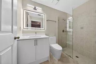 1033 NE 17th Way, Fort Lauderdale, FL 33304 - Photo 12