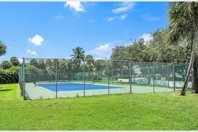 2400 Presidential Way #PH2, West Palm Beach, FL 33401 - Photo 16