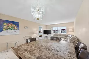 8040 N Sunrise Lakes Dr, Fort Lauderdale, FL 33322 - Photo 8