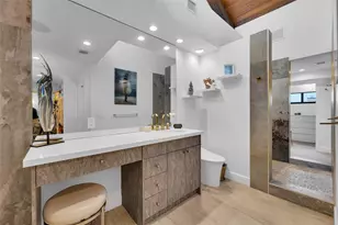 17 Portside Dr, Fort Lauderdale, FL 33316 - Photo 30