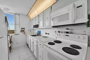 2639 N Riverside Dr, Pompano Beach, FL 33062 - Photo 16