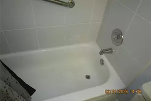 9350 Sunrise Lakes Blvd, Sunrise, FL 33322 - Photo 20