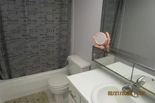 9350 Sunrise Lakes Blvd, Sunrise, FL 33322 - Photo 18