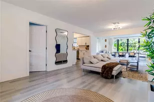 2515 NE 207th St, Miami, FL 33180 - Photo 4