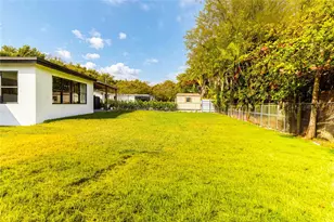 2515 NE 207th St, Miami, FL 33180 - Photo 34