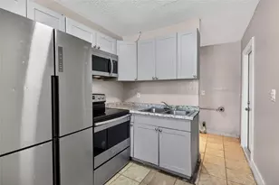 1230 NW 29th Way, Fort Lauderdale, FL 33311 - Photo 2