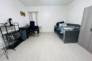 4040 N Hills Dr, Hollywood, FL 33021 - Photo 8