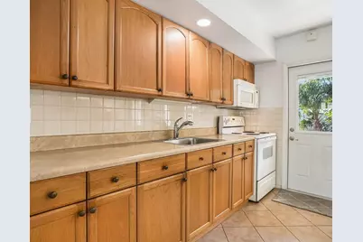 223 S Federal Highway #6, Dania Beach, FL 33004 - Photo 12
