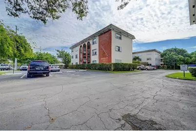 2200 Taylor Street #104, Hollywood, FL 33020 - Photo 16