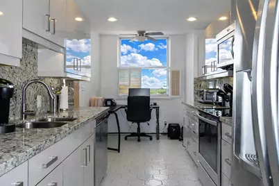 4330 Hillcrest Drive #420, Hollywood, FL 33021 - Photo 4