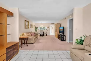 10643 W Clairmont Cir, Tamarac, FL 33321 - Photo 18