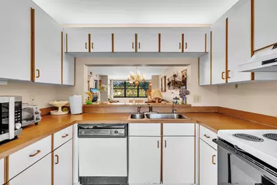 10643 W Clairmont Circle #202, Tamarac, FL 33321 - Photo 8