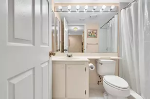 10643 W Clairmont Cir, Tamarac, FL 33321 - Photo 28