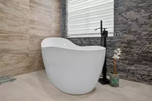 1005 Cedar Falls Dr, Weston, FL 33327 - Photo 18