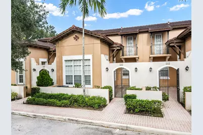 1061 SW 147th Terrace #1061, Pembroke Pines, FL 33027 - Photo 1