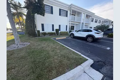 140 Cypress Club Drive #422, Pompano Beach, FL 33060 - Photo 2
