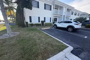 140 Cypress Club Dr, Pompano Beach, FL 33060 - Photo 2