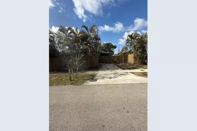 4401 NE 15 Terrace, Pompano Beach, FL 33064 - Photo 1