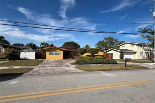 9261 SW 68th St, Miami, FL 33173 - Photo 2