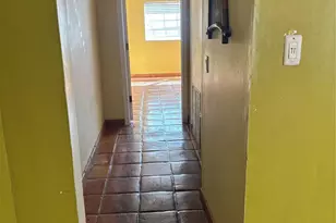 9261 SW 68th St, Miami, FL 33173 - Photo 20